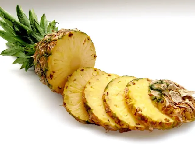 Pineapple Vodka Cocktails: 7 Bright, Tropical Drinks You Can Make Tonight