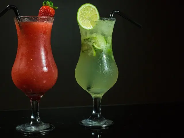 Spring Vodka Cocktails: 10 Fresh Recipes, Tips, and Variations for 2026